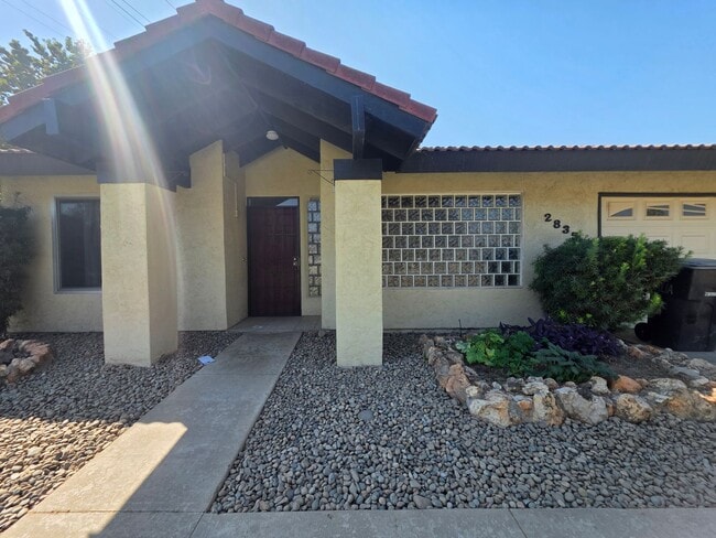 2835 E Norman Ave in Visalia, CA - Building Photo - Building Photo