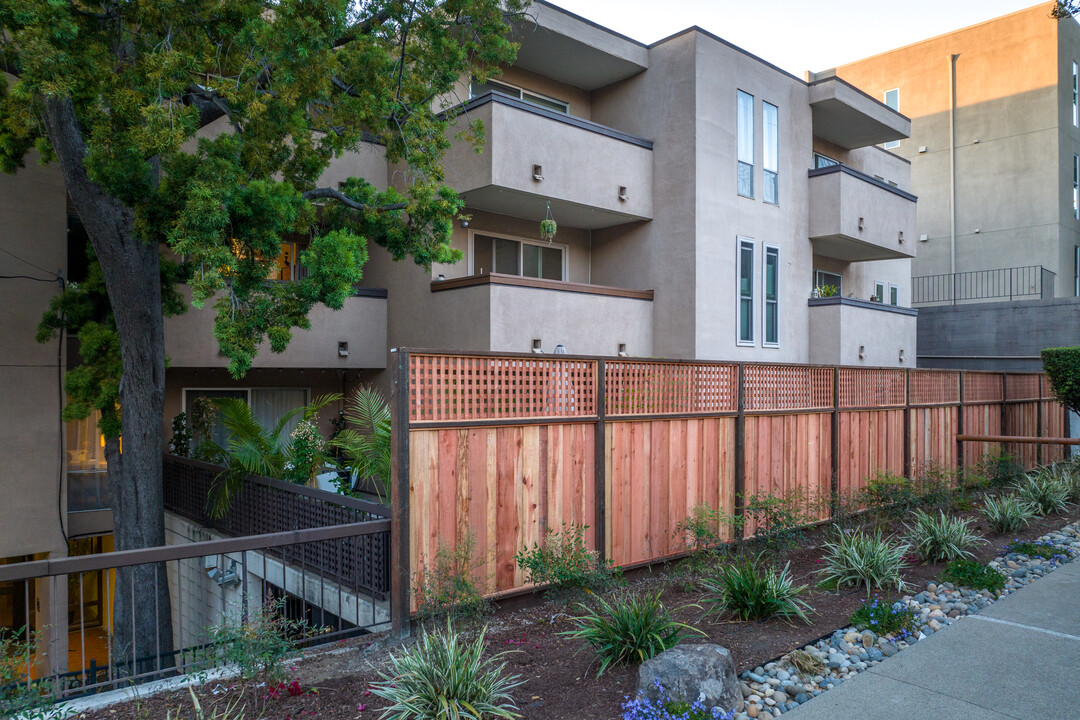 407 Orange St in Oakland, CA - Foto de edificio