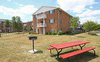 Colonial Court Apartments photo'