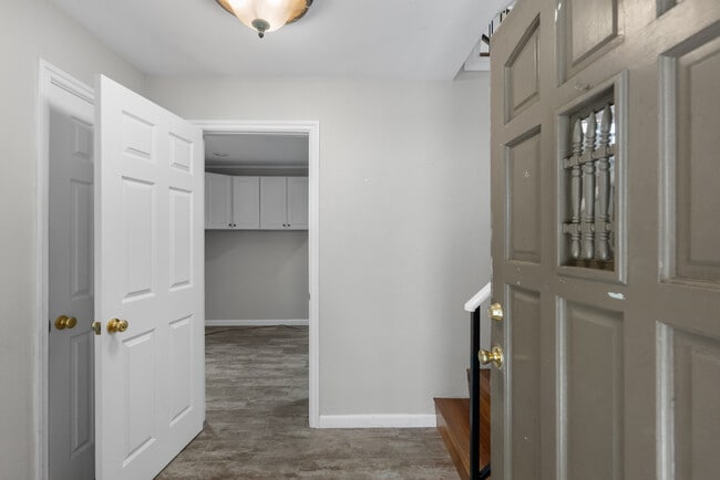 7650 Topanga Canyon Blvd in Canoga Park, CA - Building Photo - Building Photo