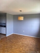 893 Farmington Ave in West Hartford, CT - Building Photo - Building Photo
