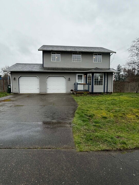 15721 95th Ct SE in Yelm, WA - Building Photo