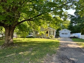 131 Ida St in Allegan, MI - Building Photo - Building Photo