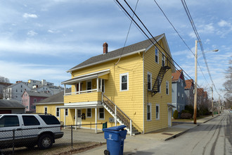 93 Duke St in East Greenwich, RI - Building Photo - Building Photo