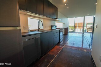 1436 S Terrace Rd in Tempe, AZ - Building Photo - Building Photo
