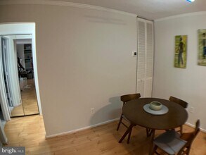 11741 Summerchase Cir in Reston, VA - Building Photo - Building Photo