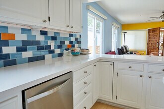 3509 Maplewood Ave, Unit House in Los Angeles, CA - Foto de edificio - Building Photo