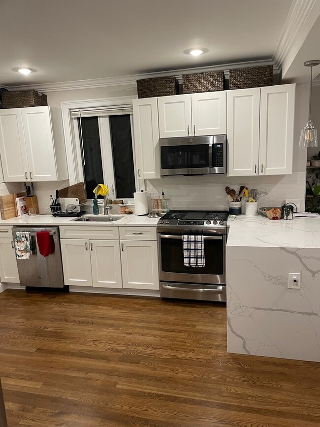 38 Dustin St, Unit 1