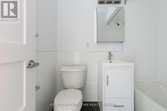 990 Avenue Rd in Toronto, ON - Building Photo - Building Photo