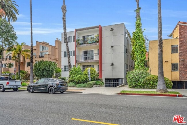 property at 1014 4th St
