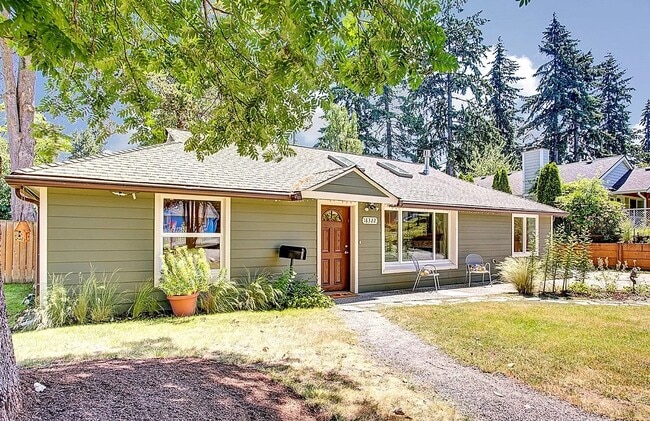 18322 9th Ave NE in Shoreline, WA - Building Photo - Building Photo