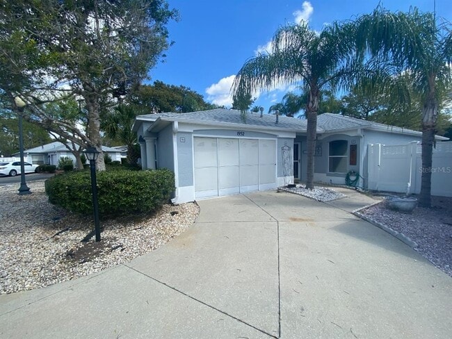 property at 1952 Peachtree Ave