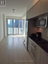 575 Bloor St E in Toronto, ON - Building Photo - Building Photo