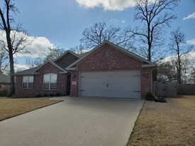 531 Timber Ridge St in Centerton, AR - Building Photo