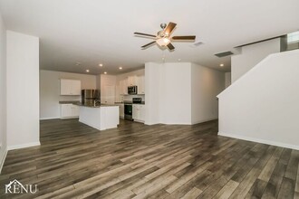 18620 Allen Welch Dr in Elgin, TX - Building Photo - Building Photo