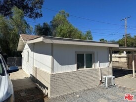 469 W 6th St in San Jacinto, CA - Building Photo
