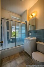 1144 Commonwealth Ave, Unit 33 in Boston, MA - Building Photo - Building Photo