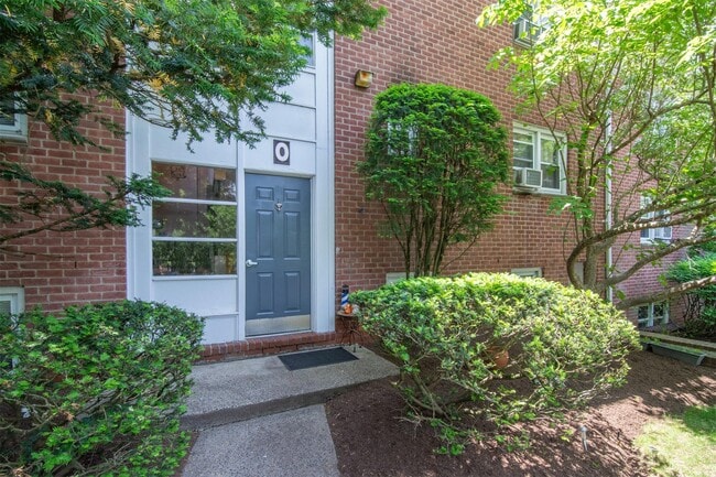 140 N Broadway in Irvington, NY - Building Photo - Building Photo
