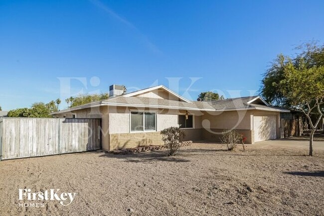 402 E Dunbar Dr in Tempe, AZ - Building Photo - Building Photo