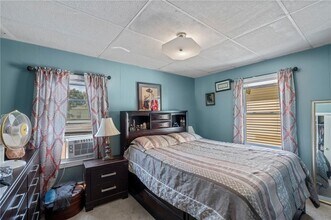 528 Lonsdale Ave in Pawtucket, RI - Building Photo - Building Photo