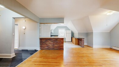 1721 W Lake St, Unit 3 in Minneapolis, MN - Building Photo - Building Photo