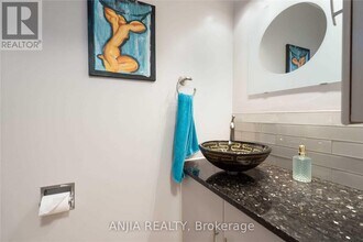 1147 Avondale Dr in Oakville, ON - Building Photo - Building Photo