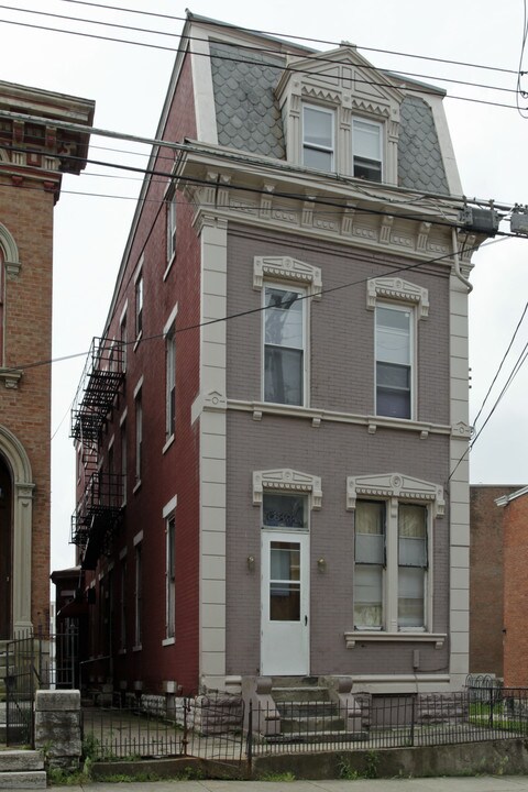 1025 Dayton St in Cincinnati, OH - Building Photo