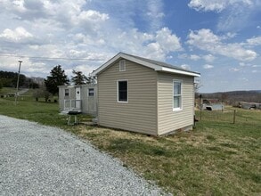 400 Mt Carmel Rd in Rocky Mount, VA - Building Photo - Building Photo