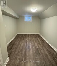 70 Marlin Ct in Newmarket, ON - Building Photo - Building Photo