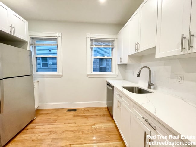 68 Bakersfield St in Boston, MA - Building Photo - Building Photo