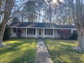 2033 Marguerite St in Opelousas, LA - Building Photo