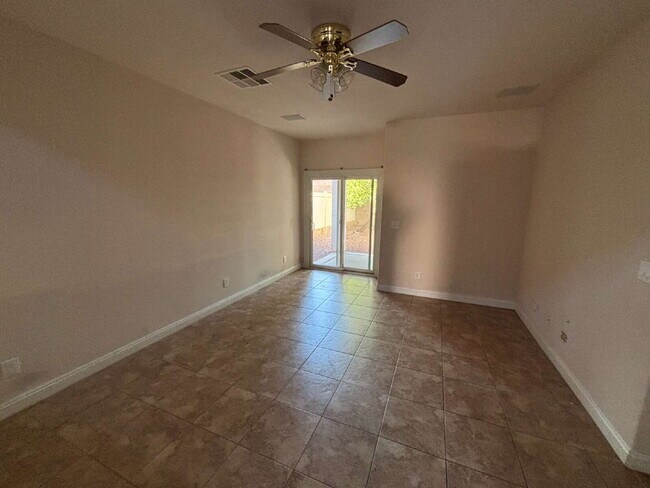 9184 Raccoon Creek Ln in Las Vegas, NV - Building Photo - Building Photo