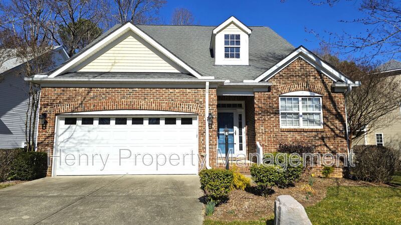 200 Rockport Ridge Way in Cary, NC - Building Photo