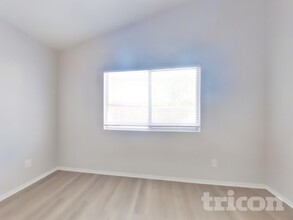 14806 Rosemary Dr in Victorville, CA - Building Photo - Building Photo