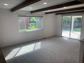 2272 Berrycreek Dr in Kettering, OH - Building Photo - Building Photo