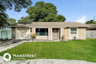 13234 Cumberland Dr in Largo, FL - Building Photo
