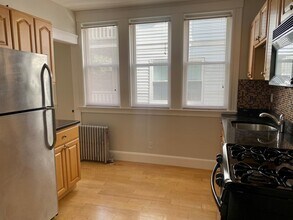 12 Silvey Pl, Unit 1 in Somerville, MA - Building Photo - Building Photo