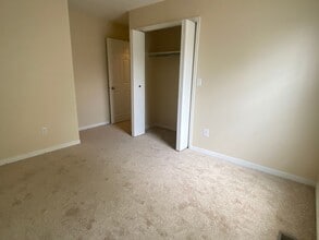 1618 S Pinestone Ct in Bloomington, IN - Building Photo - Building Photo