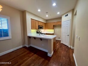 2686 Night Jasmine Dr in Simi Valley, CA - Building Photo - Building Photo