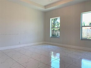 4604 SW 31st Dr in West Park, FL - Building Photo - Building Photo