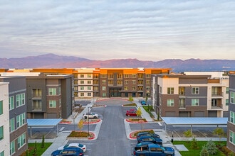 The Aven in Colorado Springs, CO - Foto de edificio - Building Photo