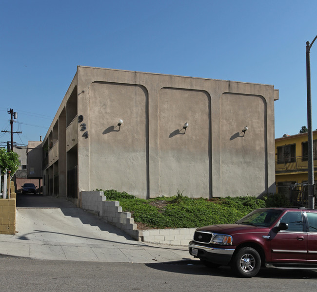 934 Everett St in Los Angeles, CA - Foto de edificio - Building Photo