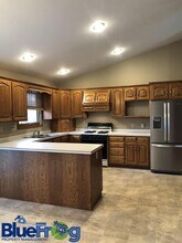 2002 Minnie Ln in Green Bay, WI - Building Photo - Building Photo