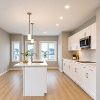 20724-20742 42 Avenue NW in Edmonton, AB - Building Photo