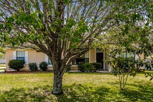 7711 Ortega Bluff Pkwy in Jacksonville, FL - Building Photo