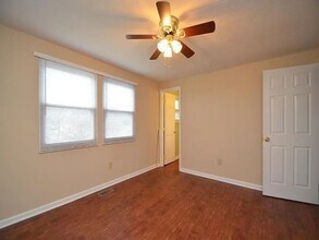 7696 Devonwood Dr in West Chester, OH - Foto de edificio - Building Photo