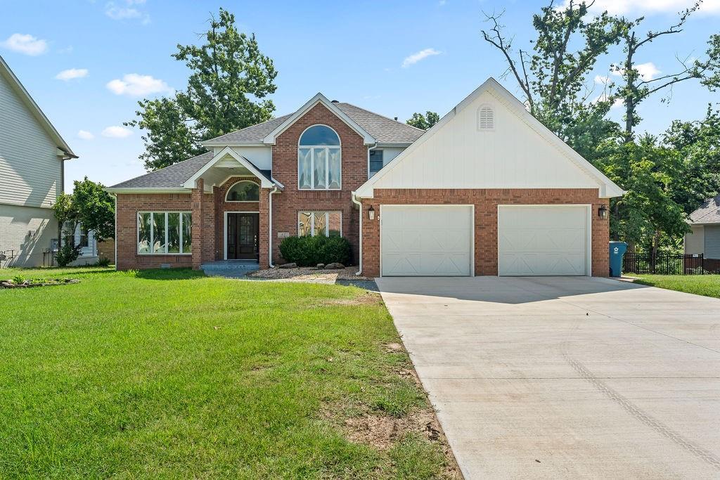 47 Stonehenge Dr in Bentonville, AR - Building Photo