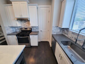 10806 Warwana Rd in Houston, TX - Building Photo - Building Photo