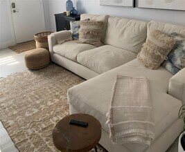 326 Wilson St in Hollywood, FL - Foto de edificio - Building Photo