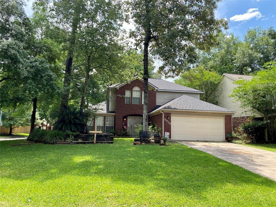 3810 Babbling Creek Dr in Houston, TX - Building Photo